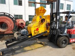 雙級無蓖底粉碎機發(fā)貨現場